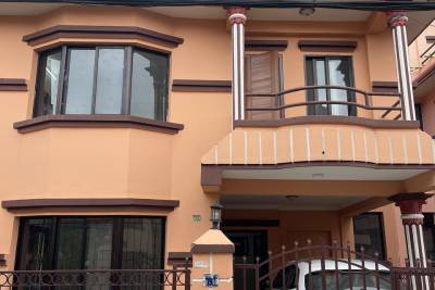 East-Facing 2½-Storey Bungalow Padma Colony